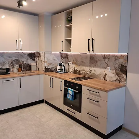 Elegant 1-bedroom In St St Constantine And Helena, Free Parking Appartamento *