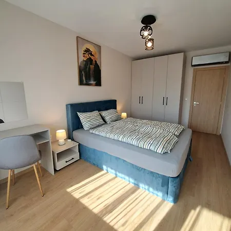 Elegant 1-bedroom In St St Constantine And Helena, Free Parking * Varna