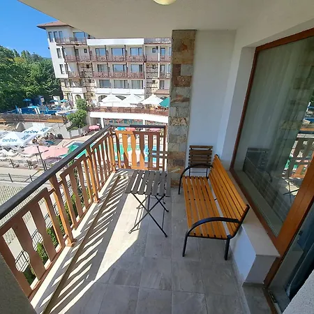 Elegant 1-bedroom In St St Constantine And Helena, Free Parking Apartamento Varna